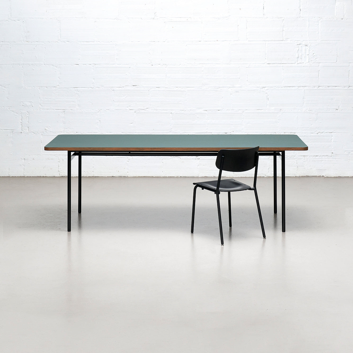 Exhibition model Hugo table linoleum fir green