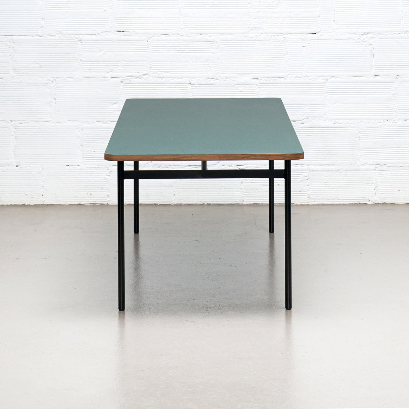 Exhibition model Hugo table linoleum fir green