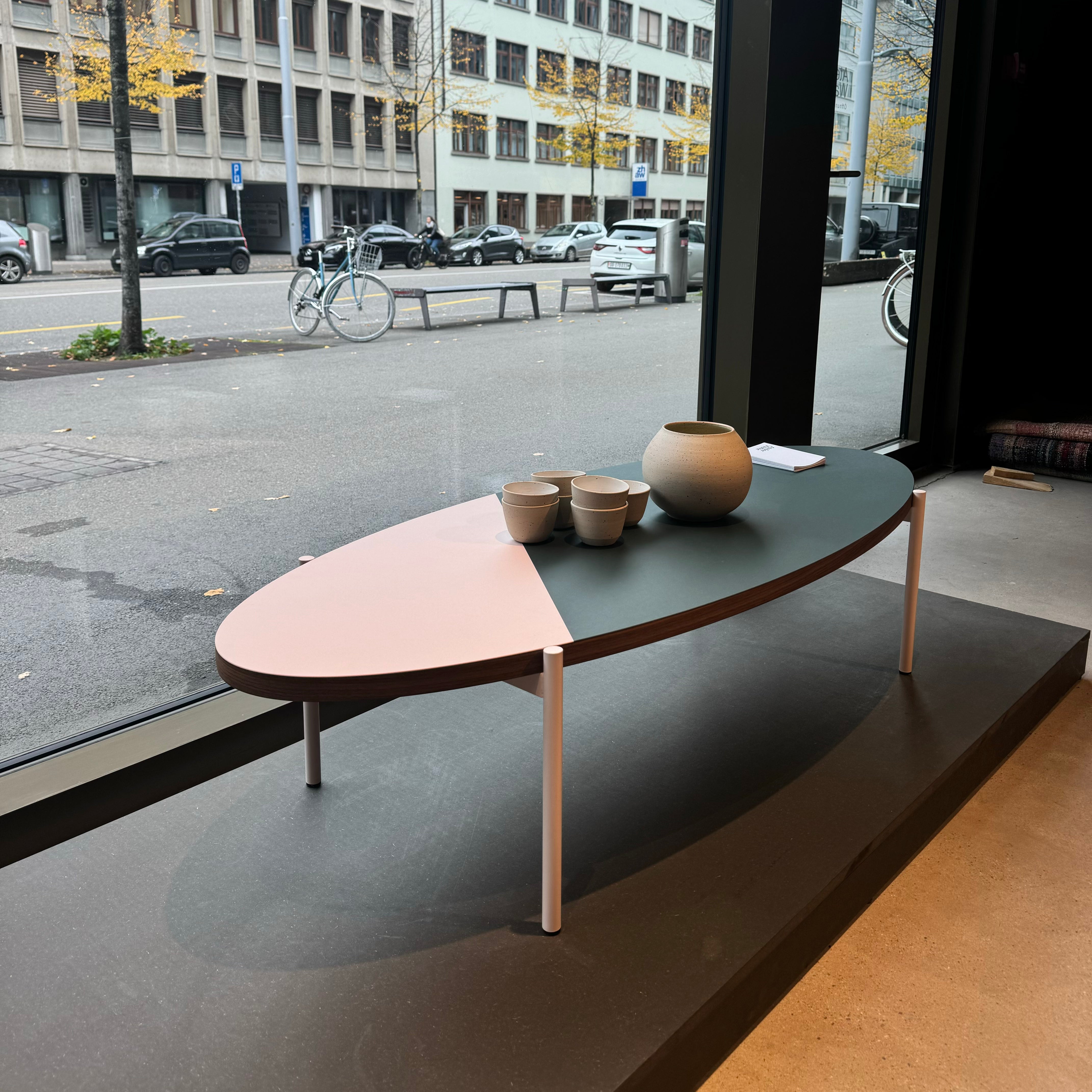Split coffee table
