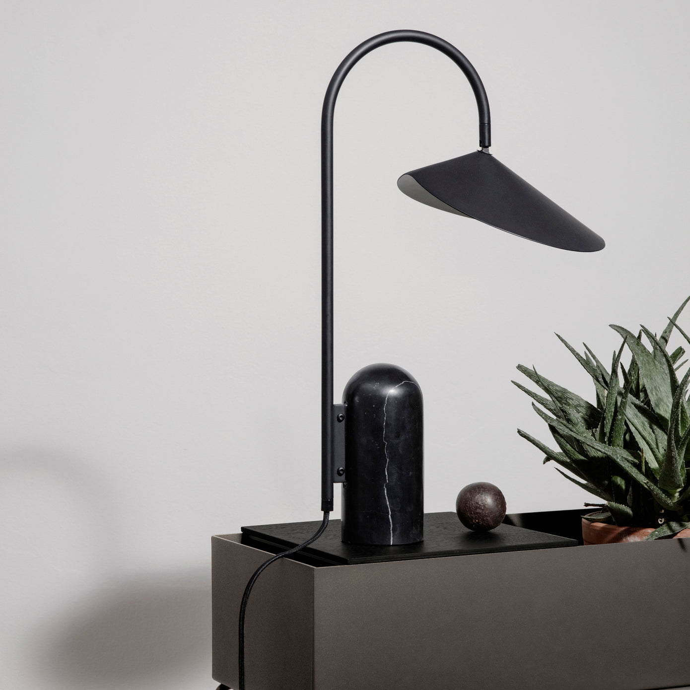 Arum Table Lamp
