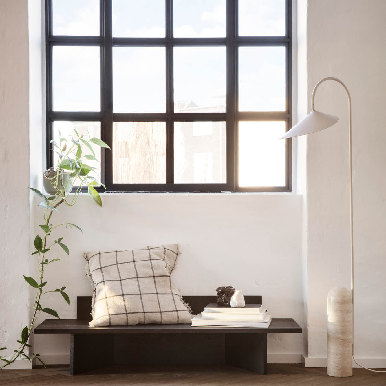 Arum Floor Lamp