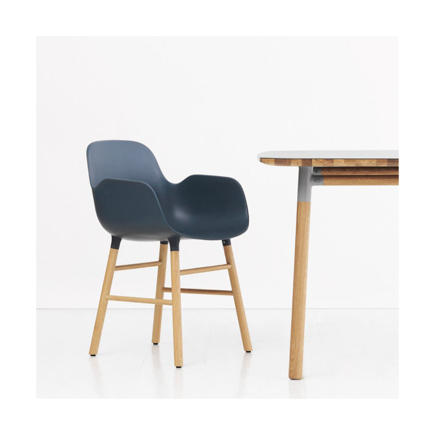 Form Armchair - Eiche
