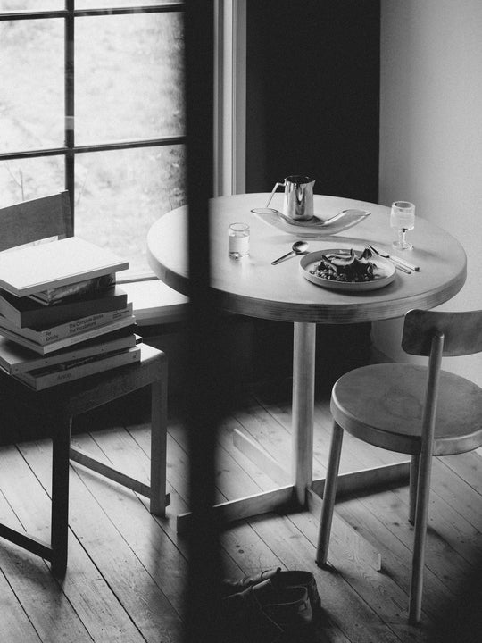 Tasca Table
