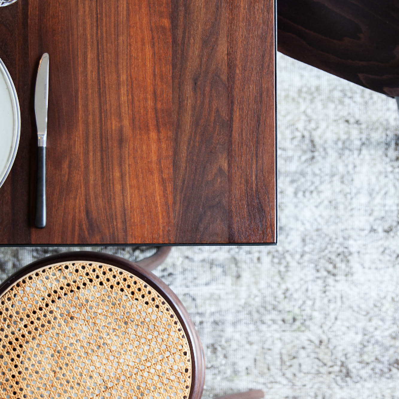 Zett table
