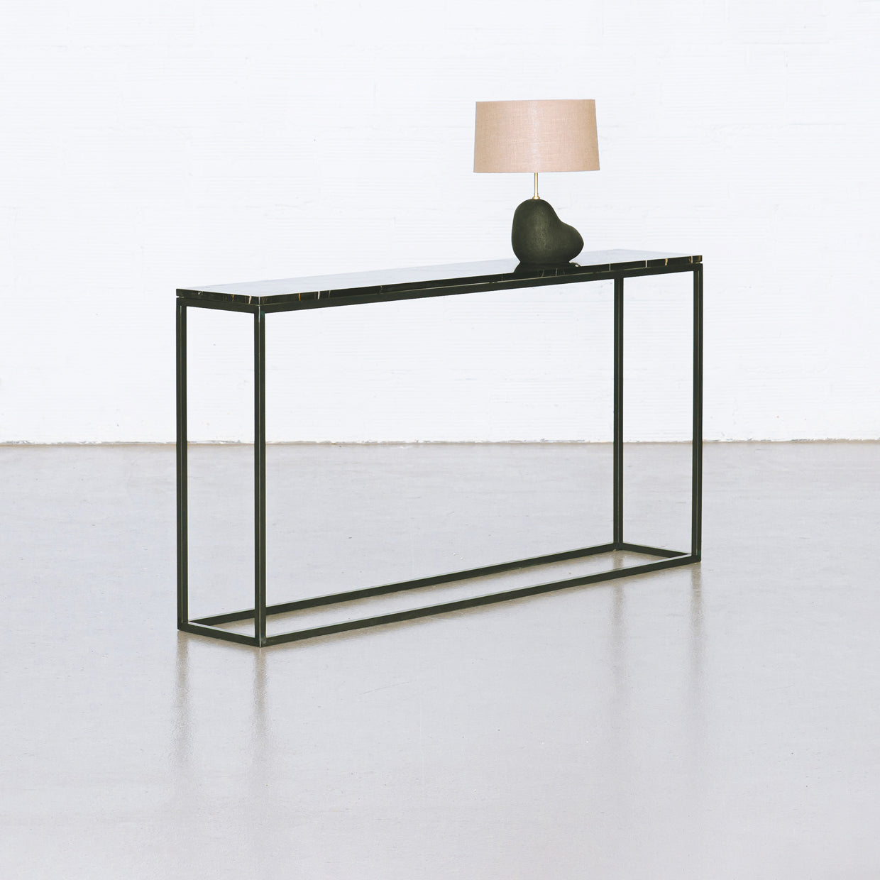 Pietra console