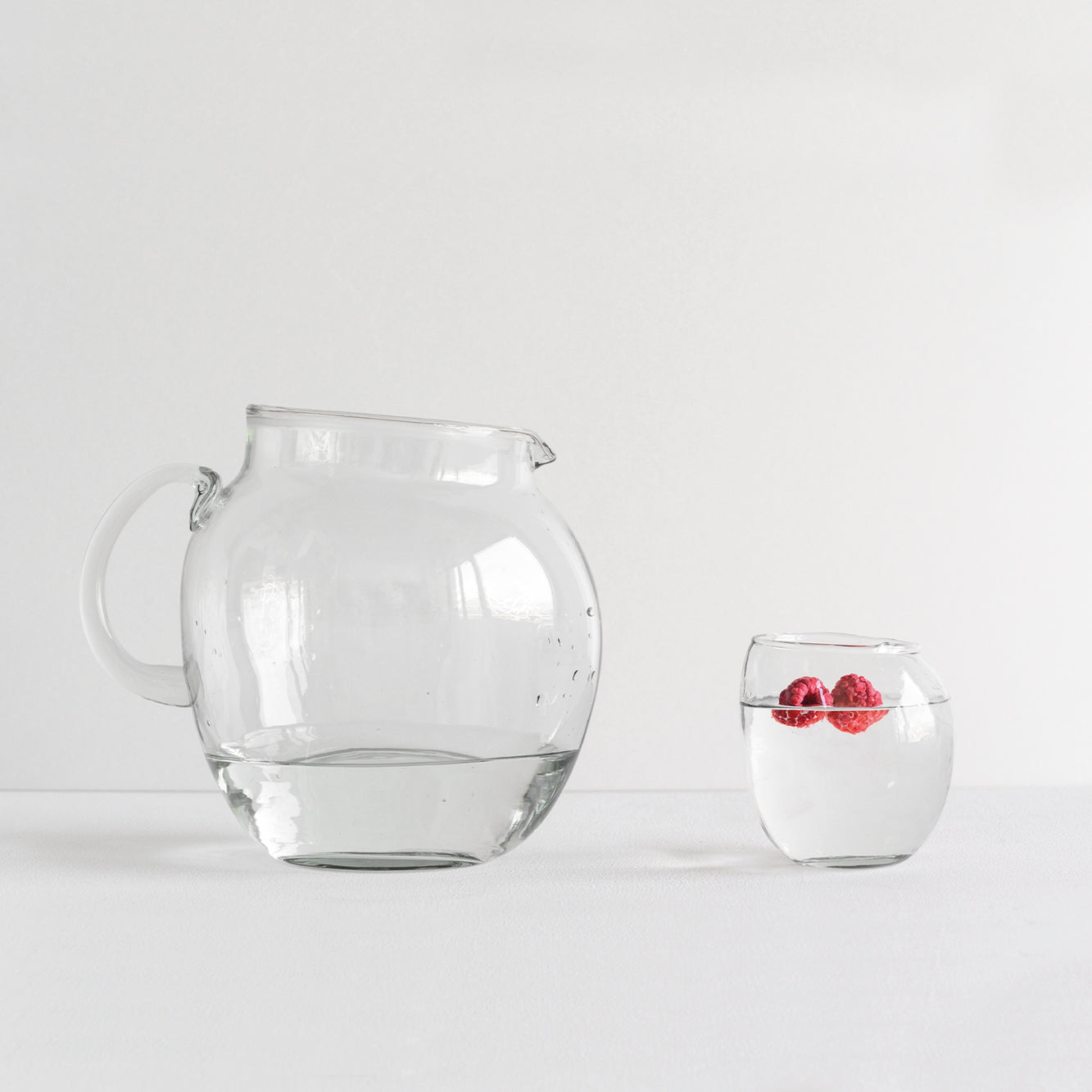 Recycled glass jug Ponpon