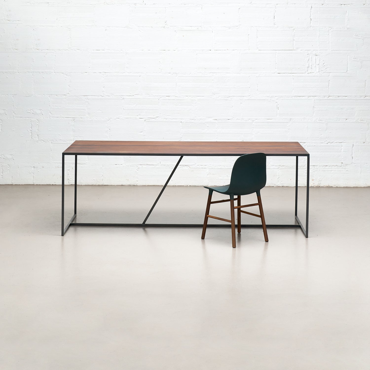 Zett table
