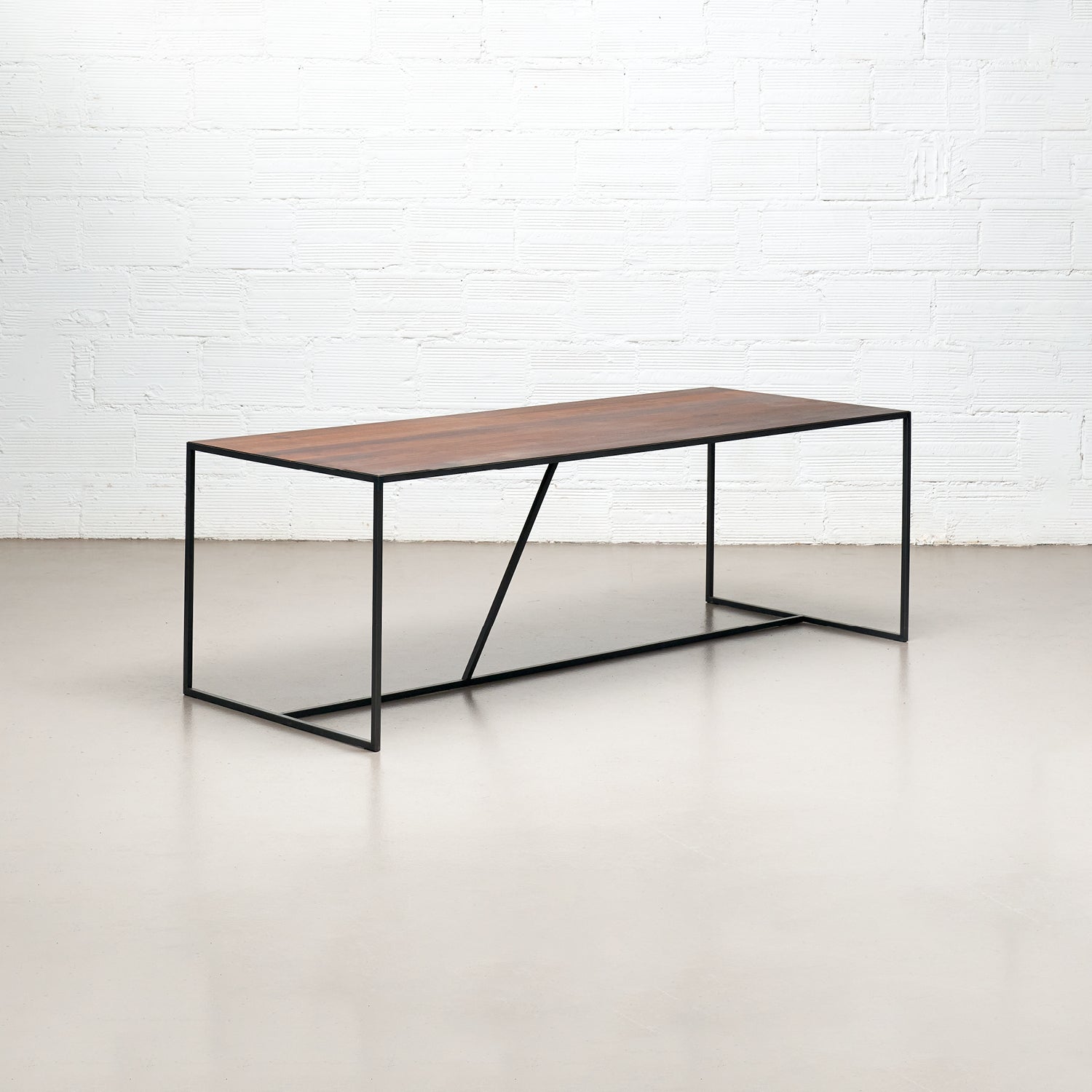 Zett table