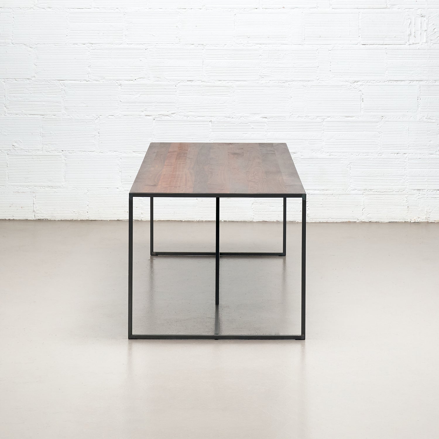 Zett table