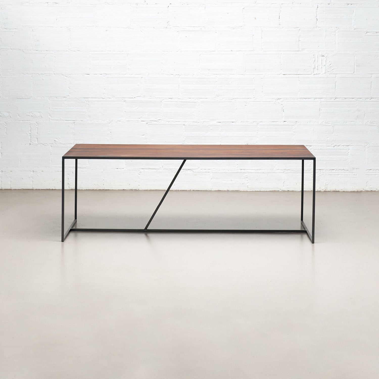 Zett table