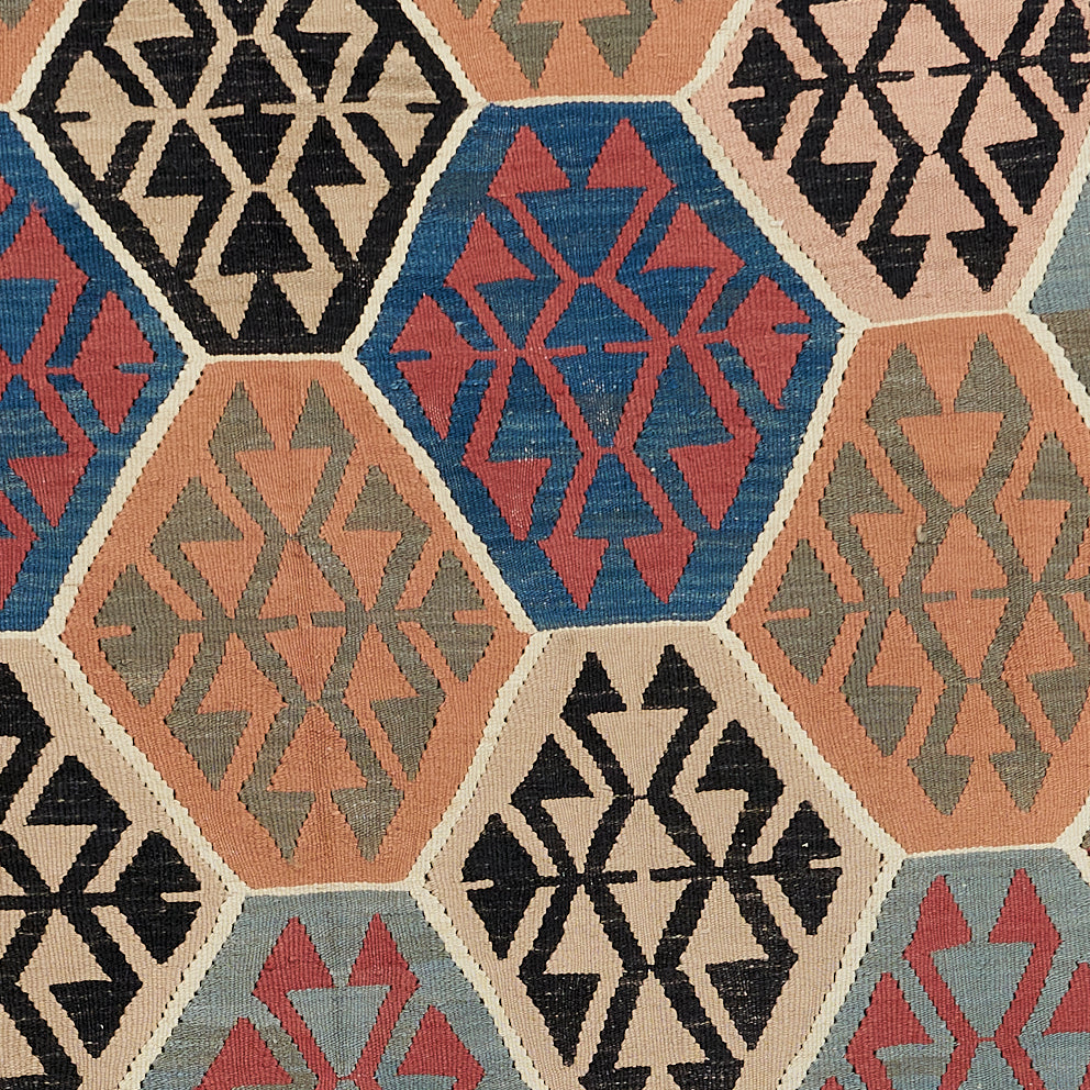 Kelim K136