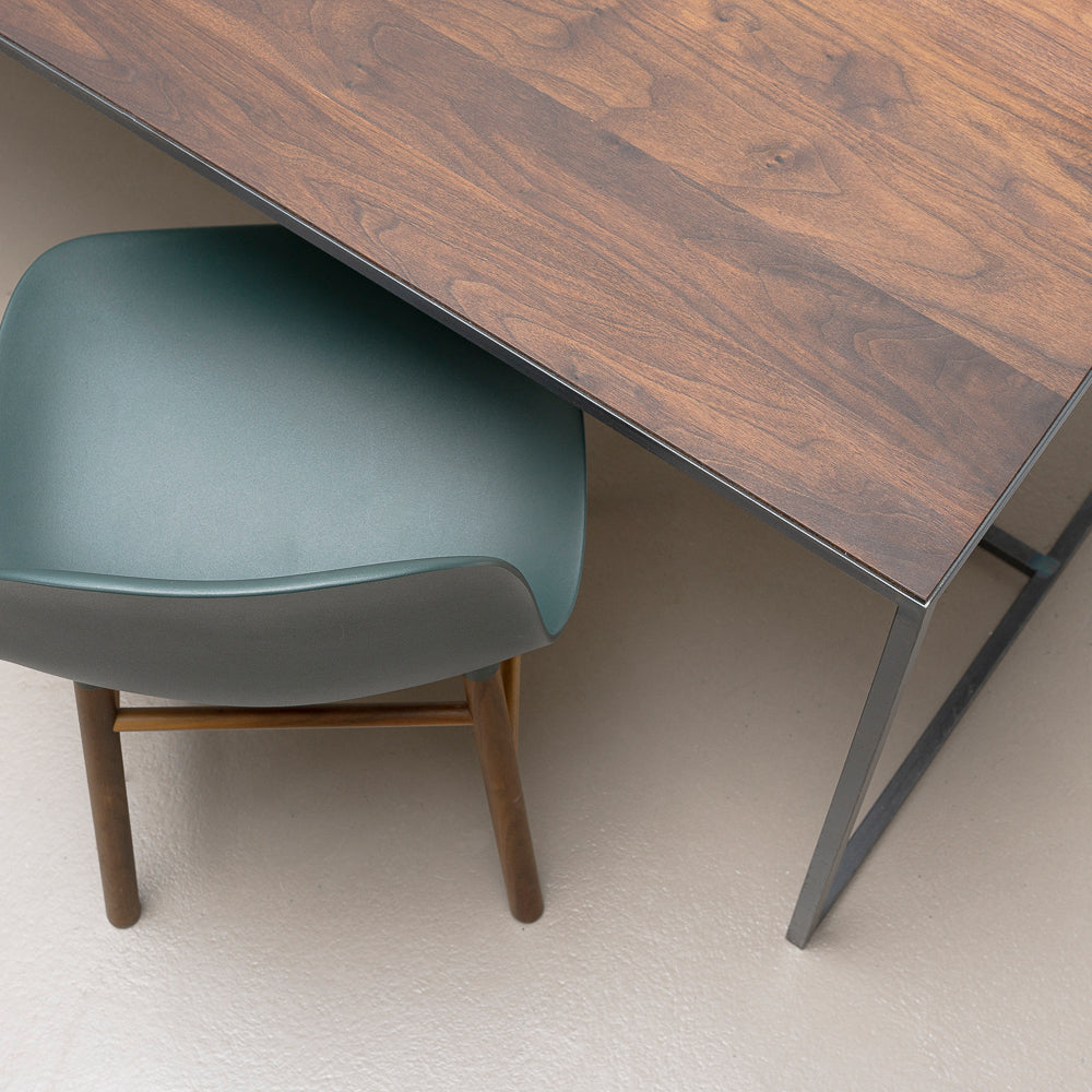 Zett table