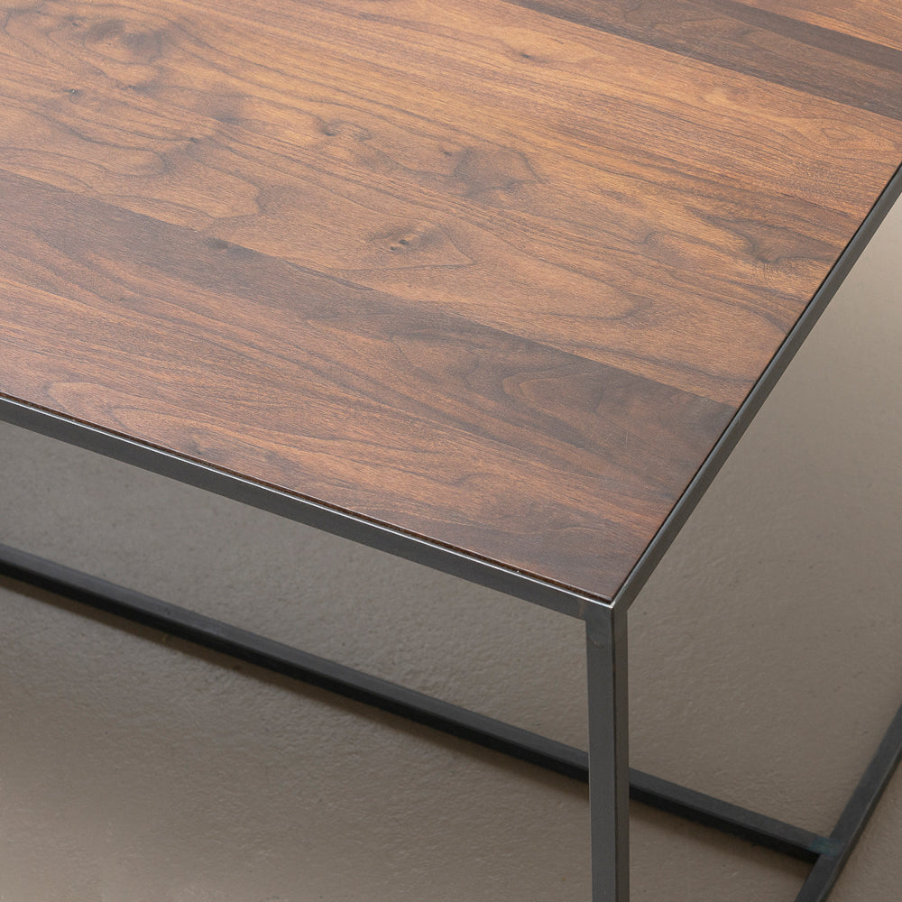 Zett table