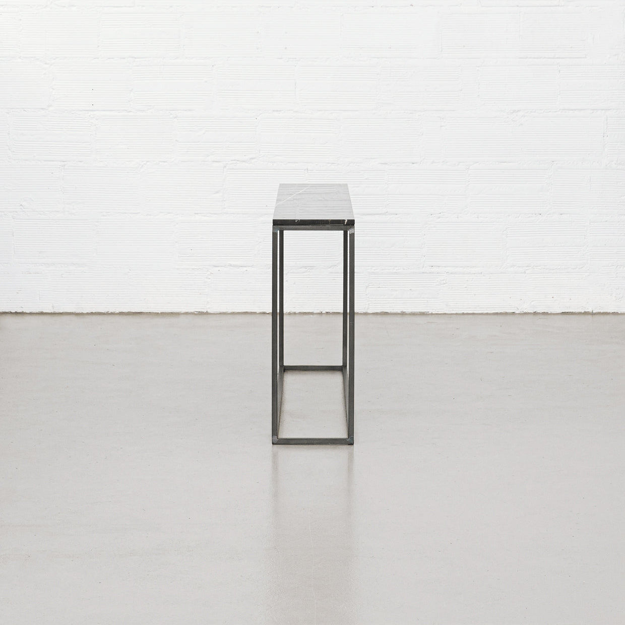 Pietra console